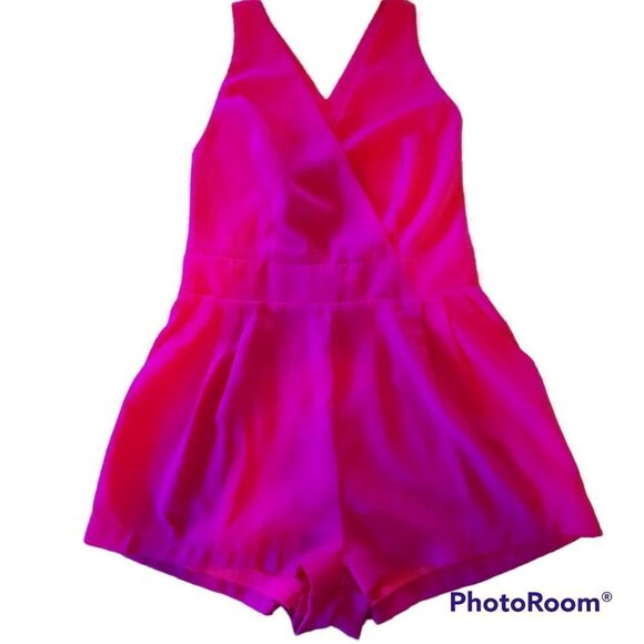 L’ATISTE BY AMY V-Neck Sleeveless Romper - Picture 1 of 5